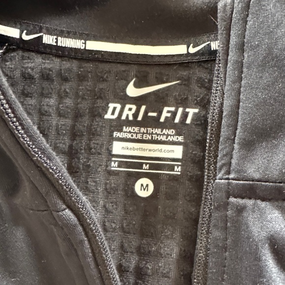 Nike Black Performance Jacket - Picture 2 of 3